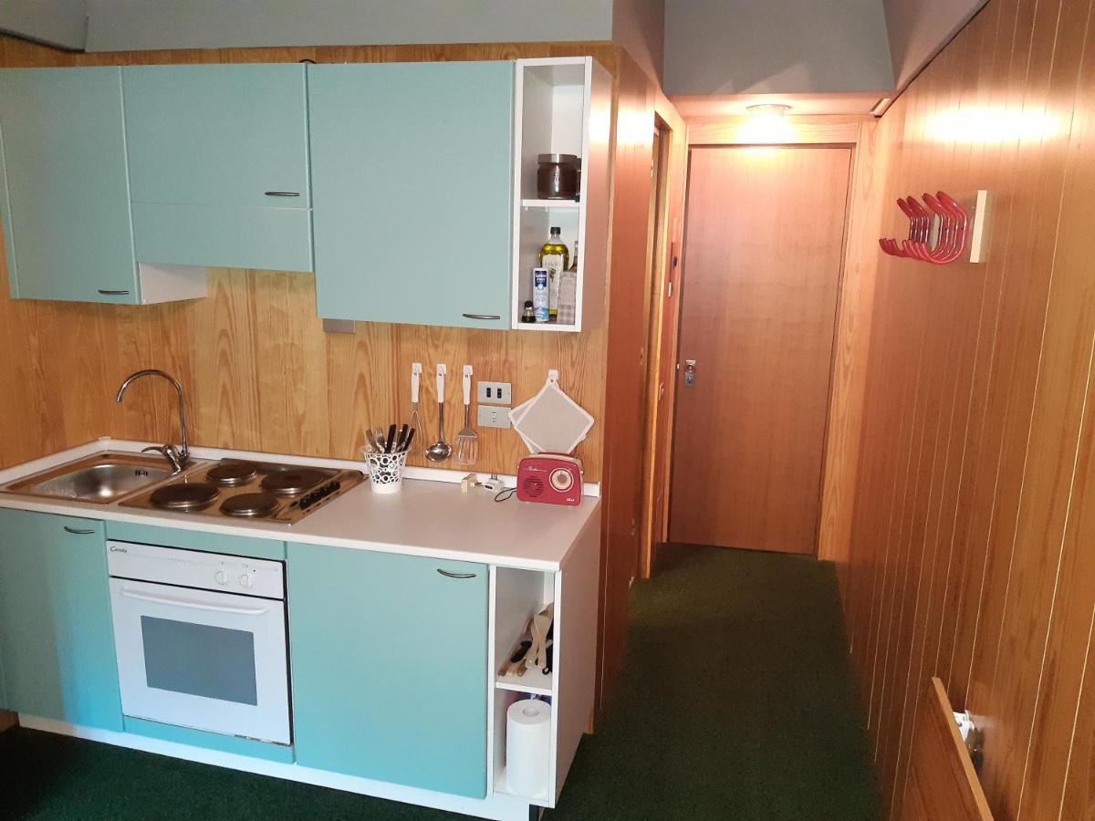 Finestra Sul Bosco - Monolocale Marilleva 1400 Appartement Buitenkant foto